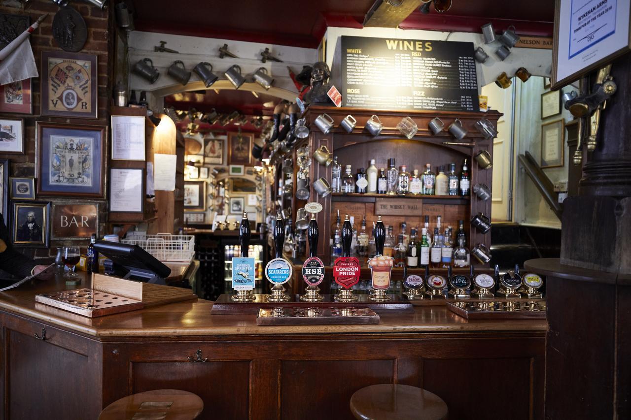 Wykeham Arms Hotel Winchester Exterior photo